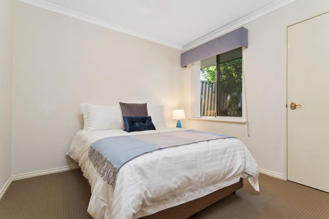 Como South Perth Villa - Accommodation Cooktown 6
