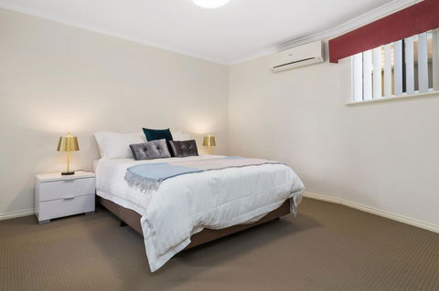 Como South Perth Villa - Accommodation Cooktown 28
