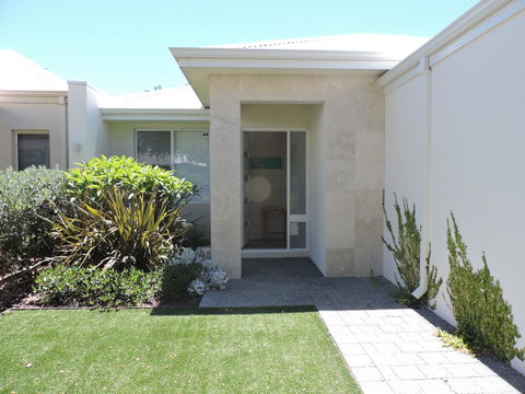 Contemporary Cove - Quindalup - Accommodation Cooktown 2