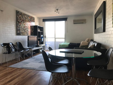 Location Location Vacation - Accommodation Cooktown 7