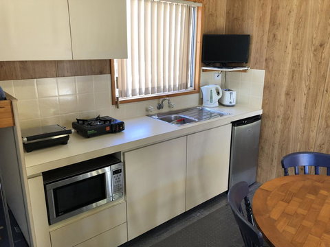 The Aurelian Cabin - Accommodation Cooktown 3