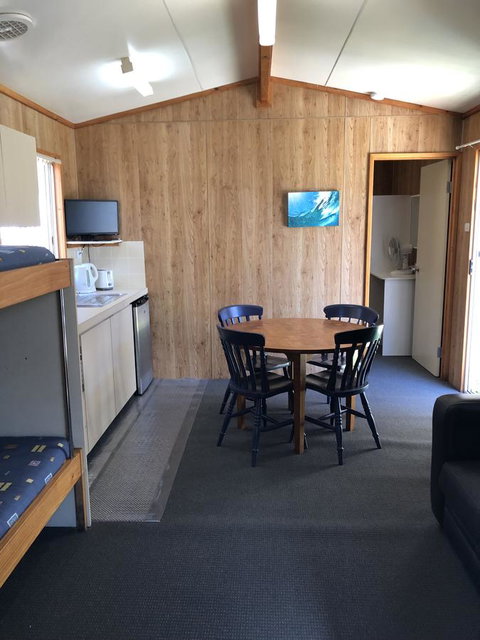 The Aurelian Cabin - Accommodation Cooktown 7