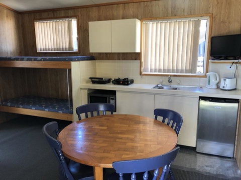 The Aurelian Cabin - Accommodation Cooktown 9