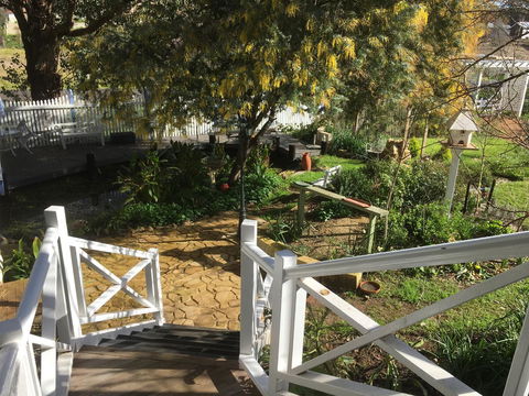 Applegate Lane Chalet - Accommodation Cooktown 18