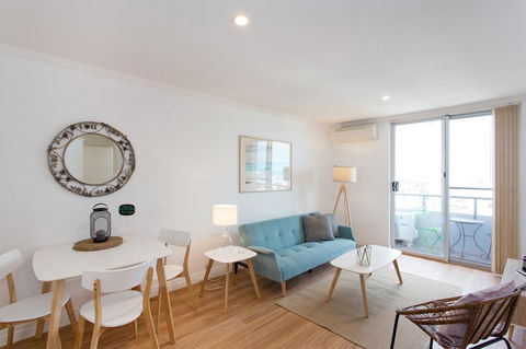 Ocean Breeze Apartment - Accommodation Cooktown 20