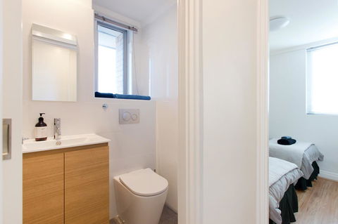 Ocean Breeze Apartment - Accommodation Cooktown 26