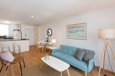 Ocean Breeze Apartment - Accommodation Cooktown 10