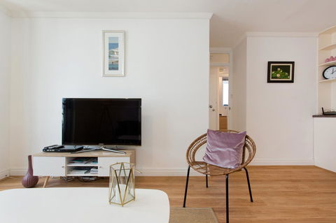 Ocean Breeze Apartment - Accommodation Cooktown 16