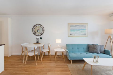 Ocean Breeze Apartment - Accommodation Cooktown 22