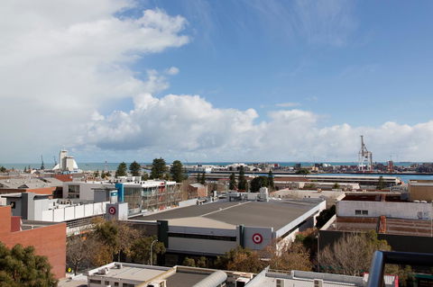 Ocean Breeze Apartment - Accommodation Cooktown 4