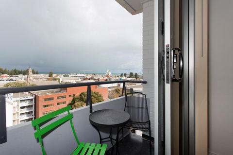 Ocean Breeze Apartment - Accommodation Cooktown 7