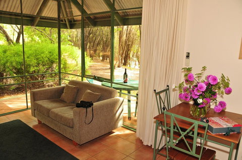 Waterfall Cottages - Accommodation Cooktown 10