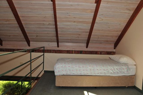 Waterfall Cottages - Accommodation Cooktown 3