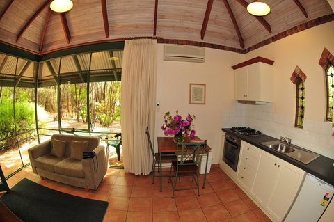 Waterfall Cottages - Accommodation Cooktown 18