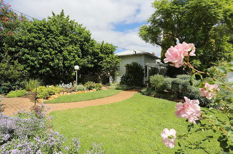 Jacaranda Guest House - Accommodation Cooktown 40