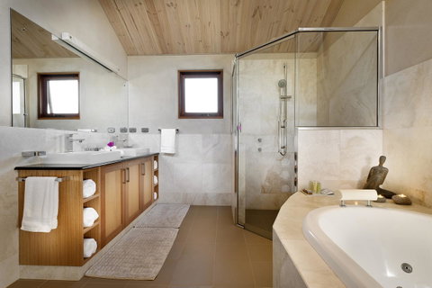 Aiyana Retreat - Accommodation Cooktown 3