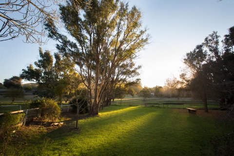 Historic Oakhill House Entire Estate - Accommodation Cooktown 6