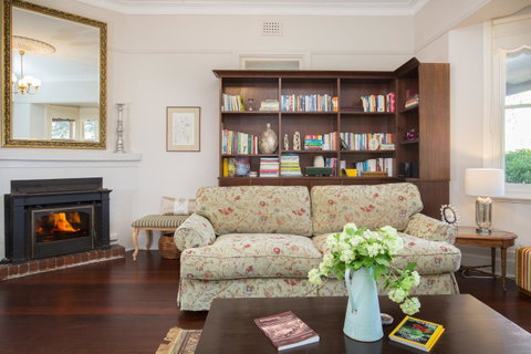 Historic Oakhill House Entire Estate - Accommodation Cooktown 13