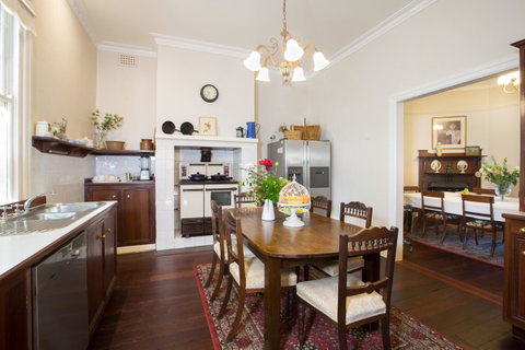 Historic Oakhill House Entire Estate - Accommodation Cooktown 15