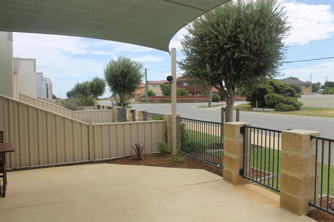 Seas The Day - Jurien Bay - Accommodation Cooktown 7