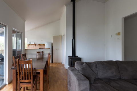 Peppy Beach Ocean Views - Accommodation Cooktown 6