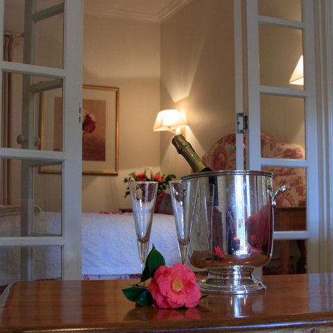 Two Sisters Chalets - Accommodation Cooktown 26