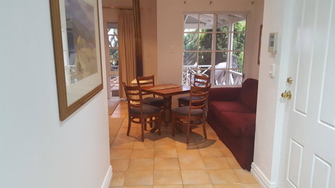 Two Sisters Chalets - Accommodation Cooktown 4