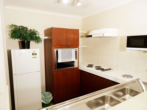 Scarborough & Absolutely Beachfront - Accommodation Cooktown 12