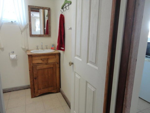 Di's Cabin In Dwellingup - Accommodation Cooktown 21