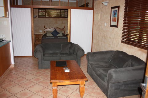 Apartments At Blue Seas Resort - Accommodation Cooktown 5