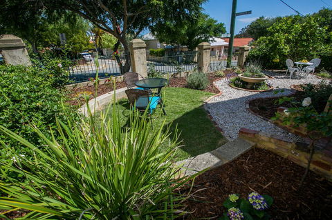 Danum House - Accommodation Cooktown 5