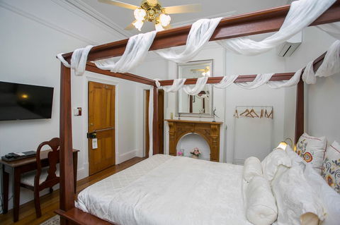 Danum House - Accommodation Cooktown 12