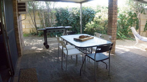 Relax, Bright & Airy Garden Villa - Accommodation Cooktown 28