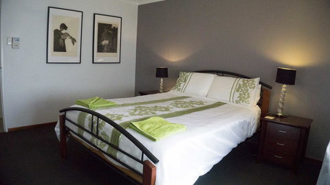Relax, Bright & Airy Garden Villa - Accommodation Cooktown 18