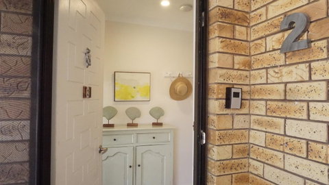 Relax, Bright & Airy Garden Villa - Accommodation Cooktown 14