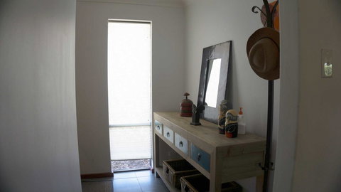 Relax, Bright & Airy Garden Villa - Accommodation Cooktown 21