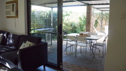 Relax, Bright & Airy Garden Villa - Accommodation Cooktown 29