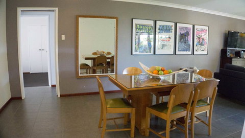 Relax, Bright & Airy Garden Villa - Accommodation Cooktown 15
