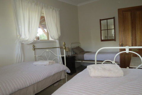Bentwood Olive Grove Accommodation - Accommodation Cooktown 5