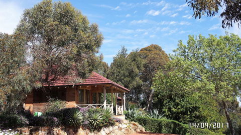 Eleebana Guest House - Accommodation Cooktown 18