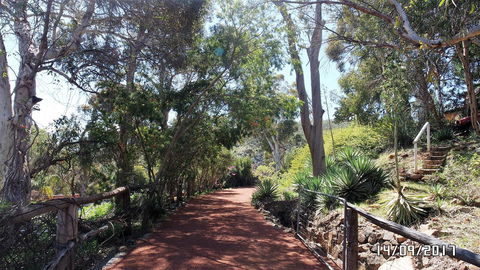 Eleebana Guest House - Accommodation Cooktown 13