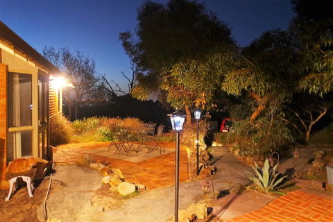 Eleebana Guest House - Accommodation Cooktown 36