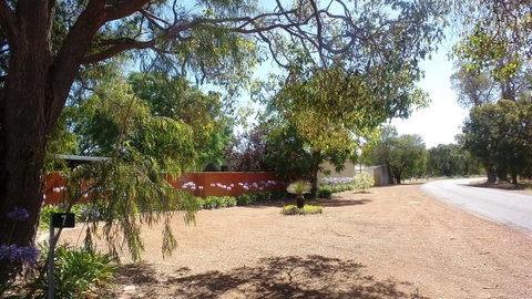 Windfall Estate Vineyard Cottage - Accommodation Cooktown 12