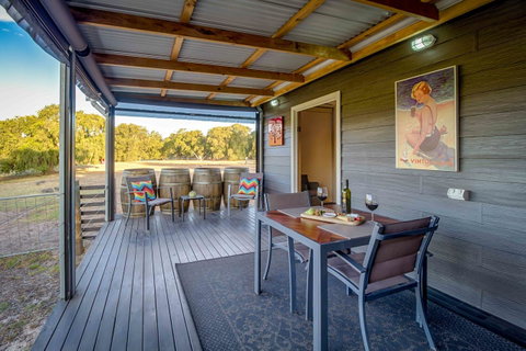 Windfall Estate Vineyard Cottage - Accommodation Cooktown 2