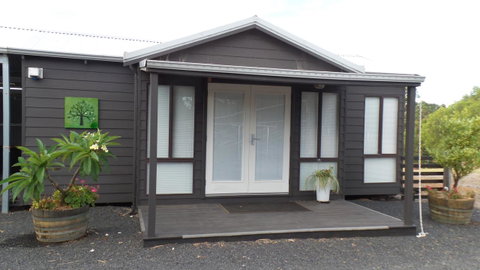 Windfall Estate Vineyard Cottage - Accommodation Cooktown 15