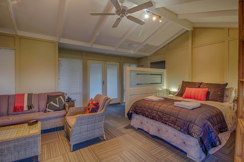 Windfall Estate Vineyard Cottage - Accommodation Cooktown 0