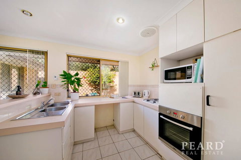 Scarborough Beach, Perth - Sun & Surf Villa - Accommodation Cooktown 8