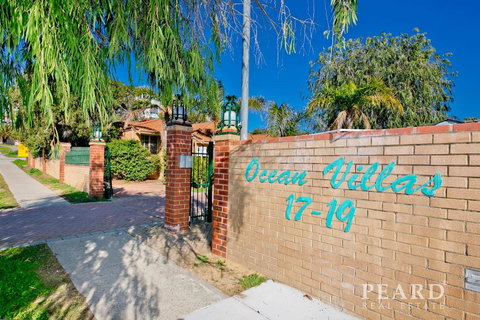 Scarborough Beach, Perth - Sun & Surf Villa - Accommodation Cooktown 2