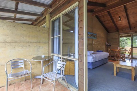 The Koorabup Motel - Accommodation Cooktown 2