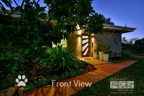 13 Learmonth Street - Close To Town Centre - Accommodation Cooktown 0